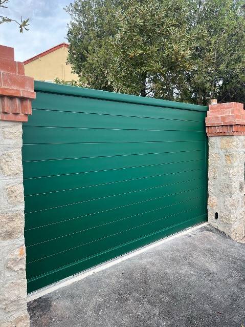 Mis en place d'un portail avec moteur à Menton dans le 06