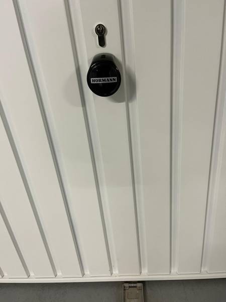 Porte de garage Basculante Débordante Hörmann MENTON 